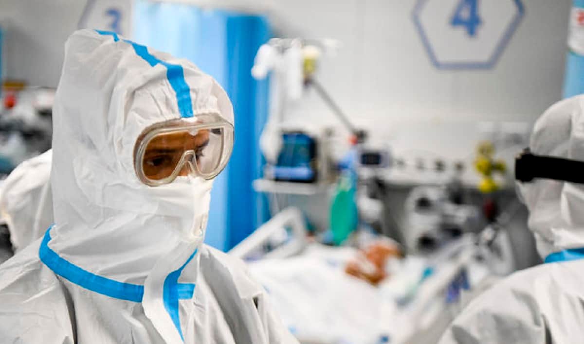 Virus Marburg (parente Ebola): il primo caso al mondo, uomo morto di febbre emorragica