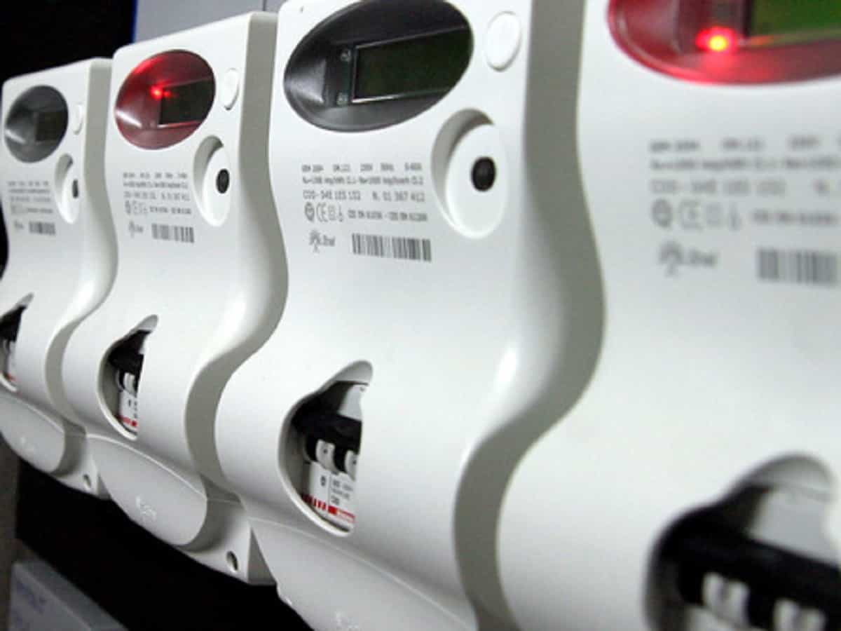 Bollette: da venerdì quella della luce salirà del 29,8, quella del gas del 14,4%