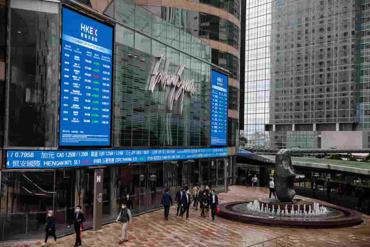 Evergrande crolla in Borsa