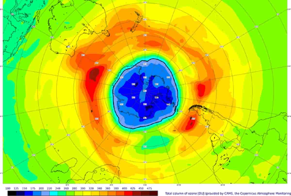 Buco dell'ozono, ora è più grande dell'Antartide. I dati del satellite Sentinel 5P