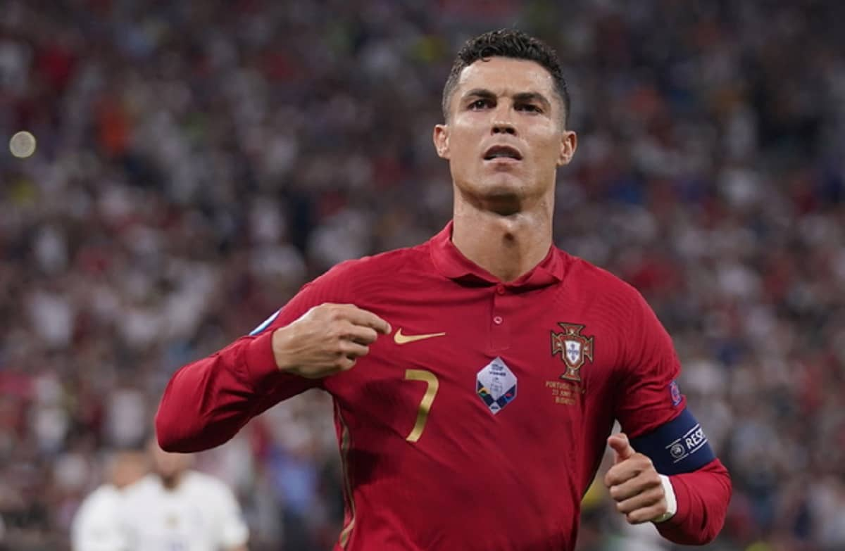 Cristiano Ronaldo, stipendio al Manchester United da 29 milioni di euro a stagione con tanto di sgravi fiscali