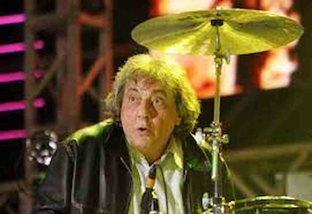 Tullio De Piscopo e il cancro al fegato: "Ho pensato all'eutanasia ma poi ho deciso di combattere"