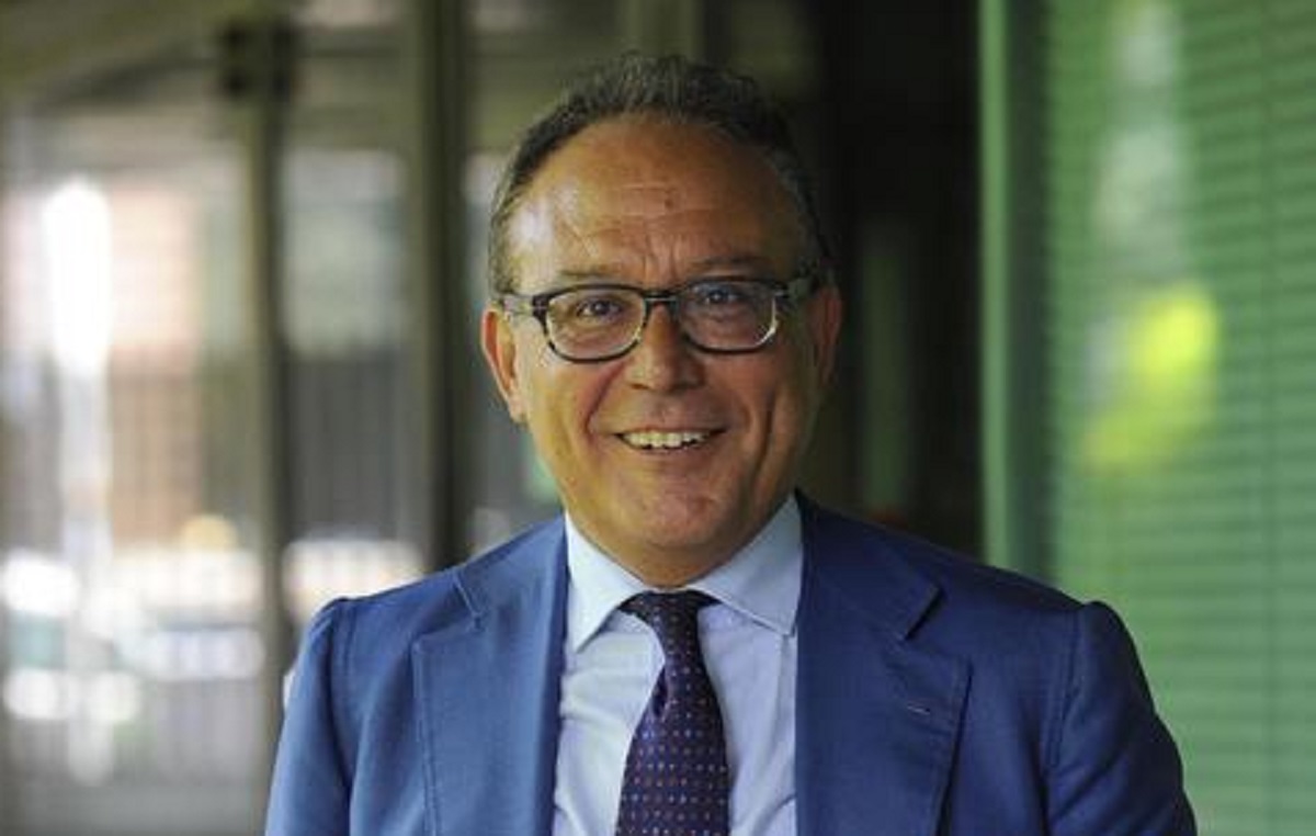 Varriale tu quoque: cartellino rosso per fallo di mani