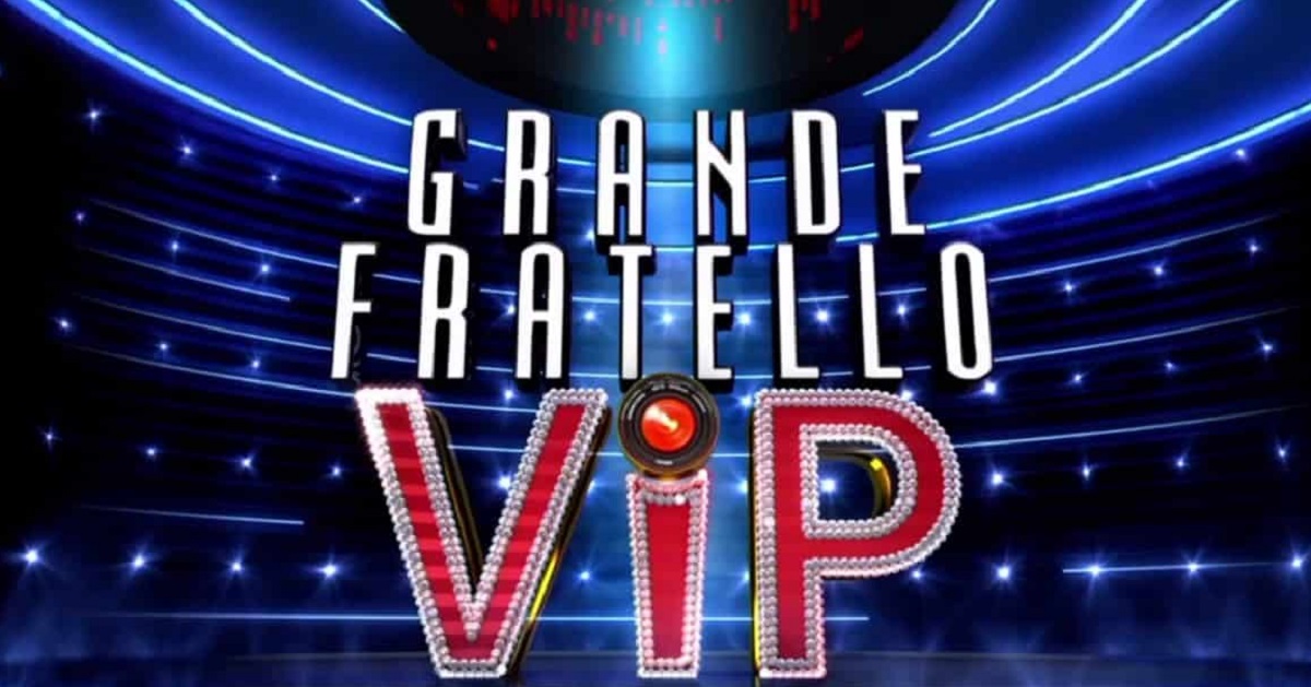 Grande Fratello Vip, Manuel Bortuzzo e Lulù Selassié: baci e abbracci in piscina