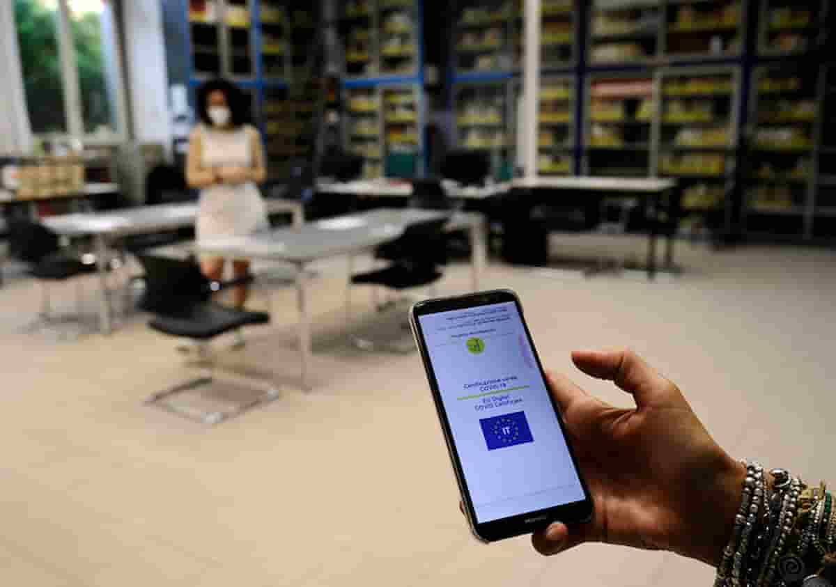 Giuseppe Pantaleo e Alisa Matizen, docenti di Torino senza Green Pass respinti dal preside