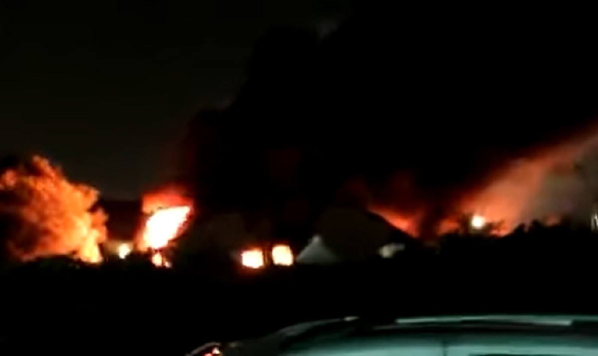 Incendio Roma nella ex fabbrica di Penicillina di Via Tiburtina, nube tossica su San Basilio