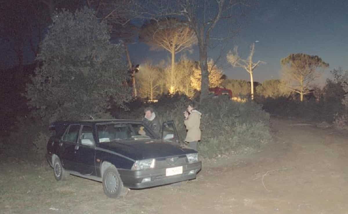 Mostro di Firenze, la scientifica torna nel bosco di Scopeti dopo 36 anni in cerca di tracce