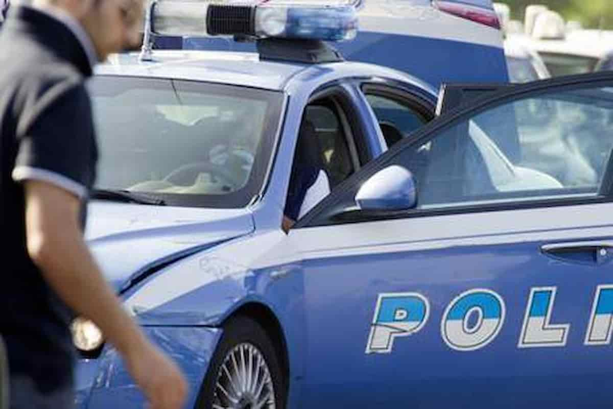 trieste poliziotto investito