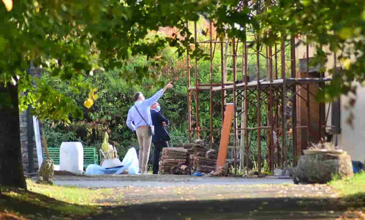 Albinea (Reggio Emilia), cade da impalcatura e precipita per 10 metri: morto operaio 56enne
