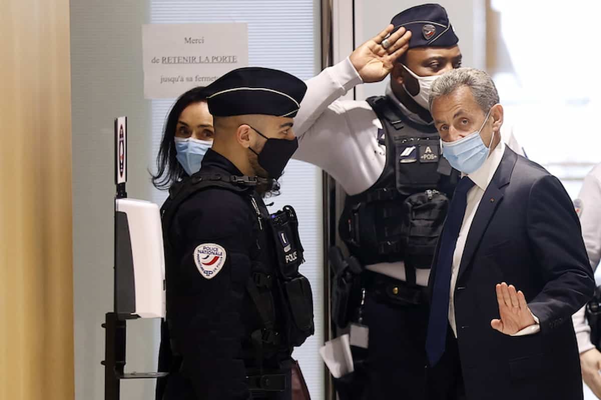Nicolas Sarkozy (ex presidente Francia) condannato a un anno di carcere per finanziamento illecito