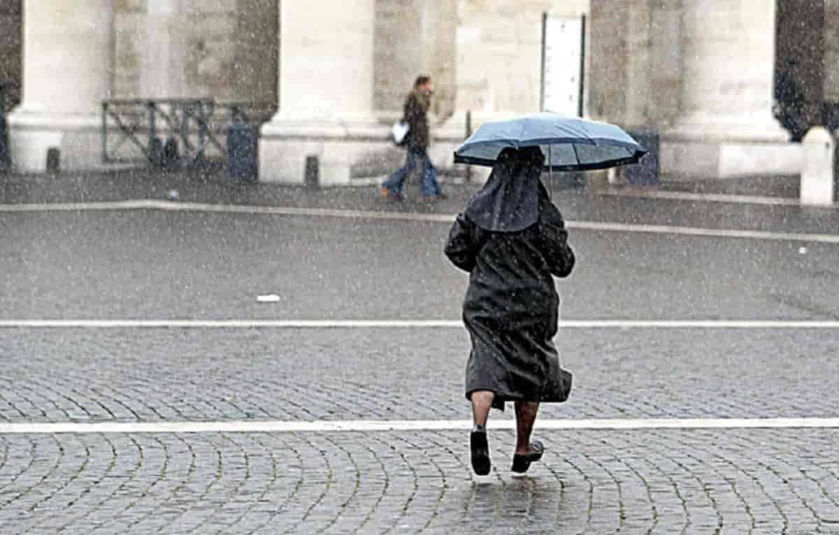 Suora No Vax nel monastero con altre 5 sorelle non vaccinate: fratello la denuncia al Vescovo