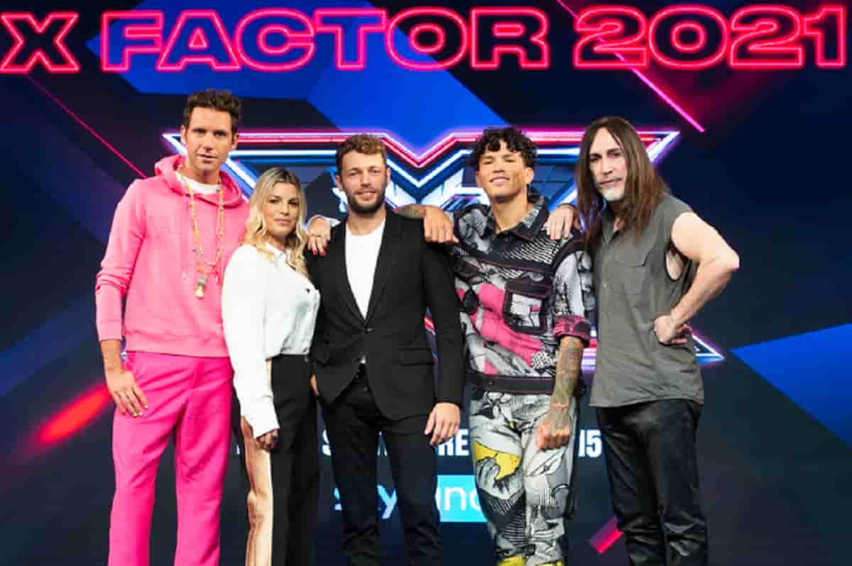 X Factor 2021, nuovo conduttore, giudici, quando inizia, dove vederlo, addio categorie