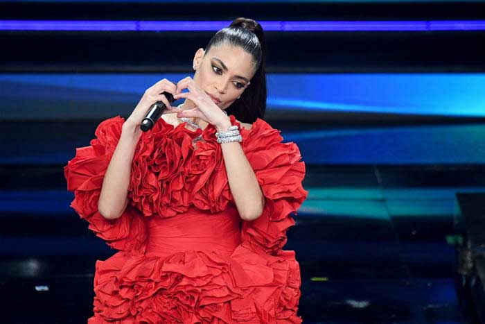 Elodie chi è, età, altezza, dove e quando è nata, vero nome, Lele Esposito, Marracash, vita privata, Andromeda, Sanremo, Le Iene, Instagram, biografia e carriera