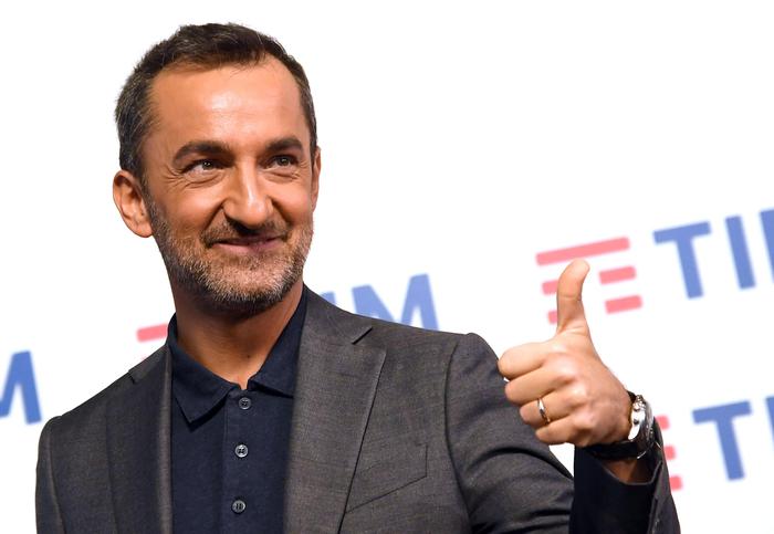 Nicola Savino chi è, età, dove e quando è nato, Emanuela Suma, figli, vita privata, dove vive, Instagram, Le Iene, curiosità, biografia e carriera