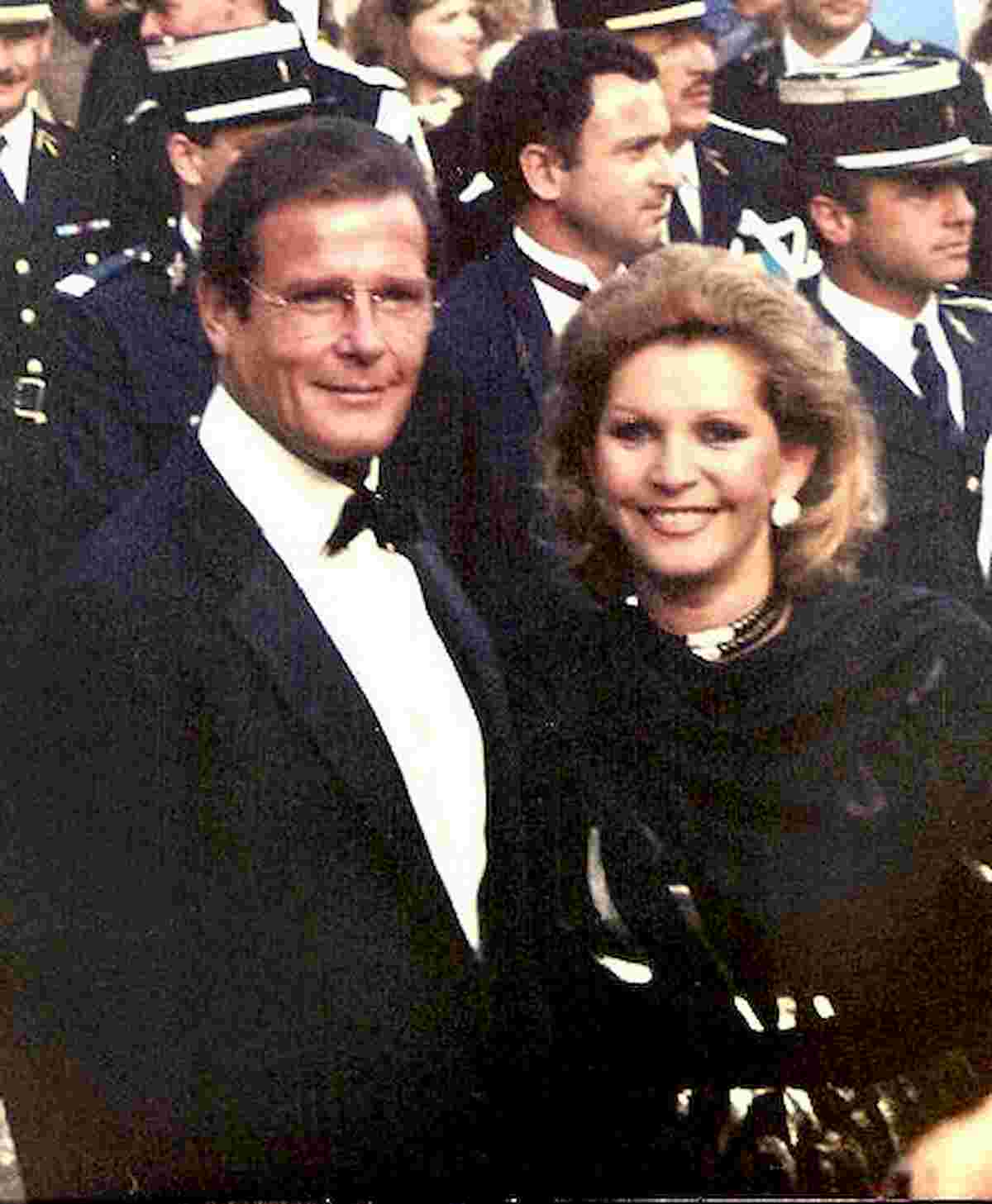 roger moore cannes con luisa mattioli