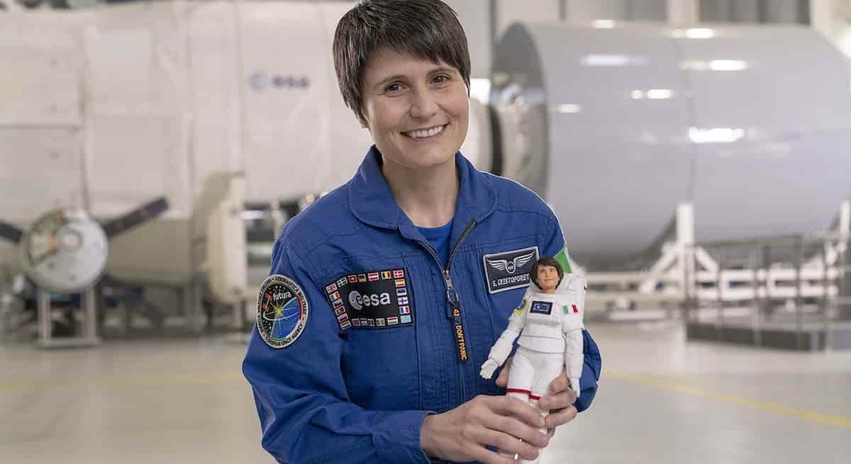 Barbie Samantha Cristoforetti: in vendita la bambola ispirata alla astronauta italiana