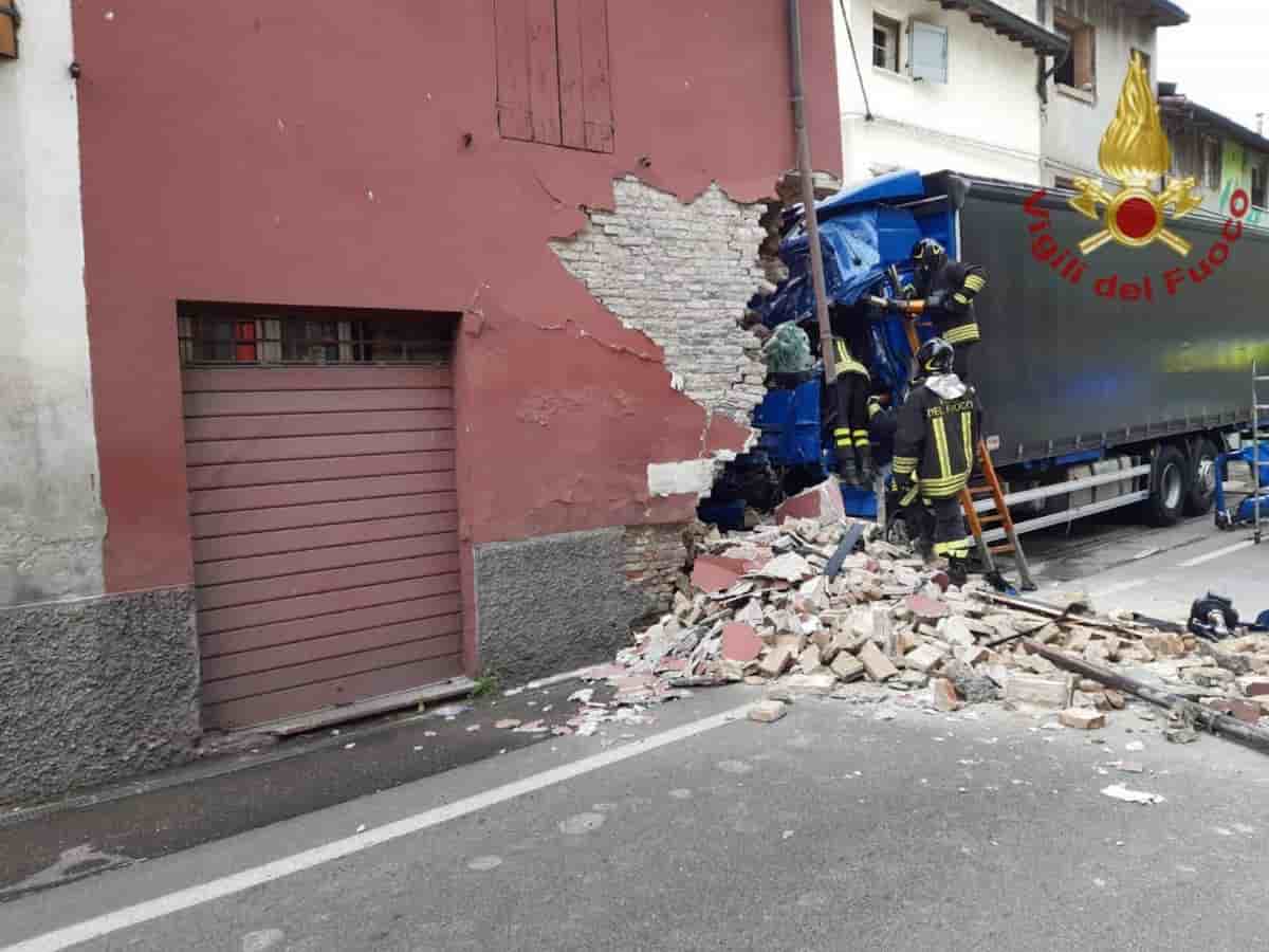 calerno di sant'ilario camion