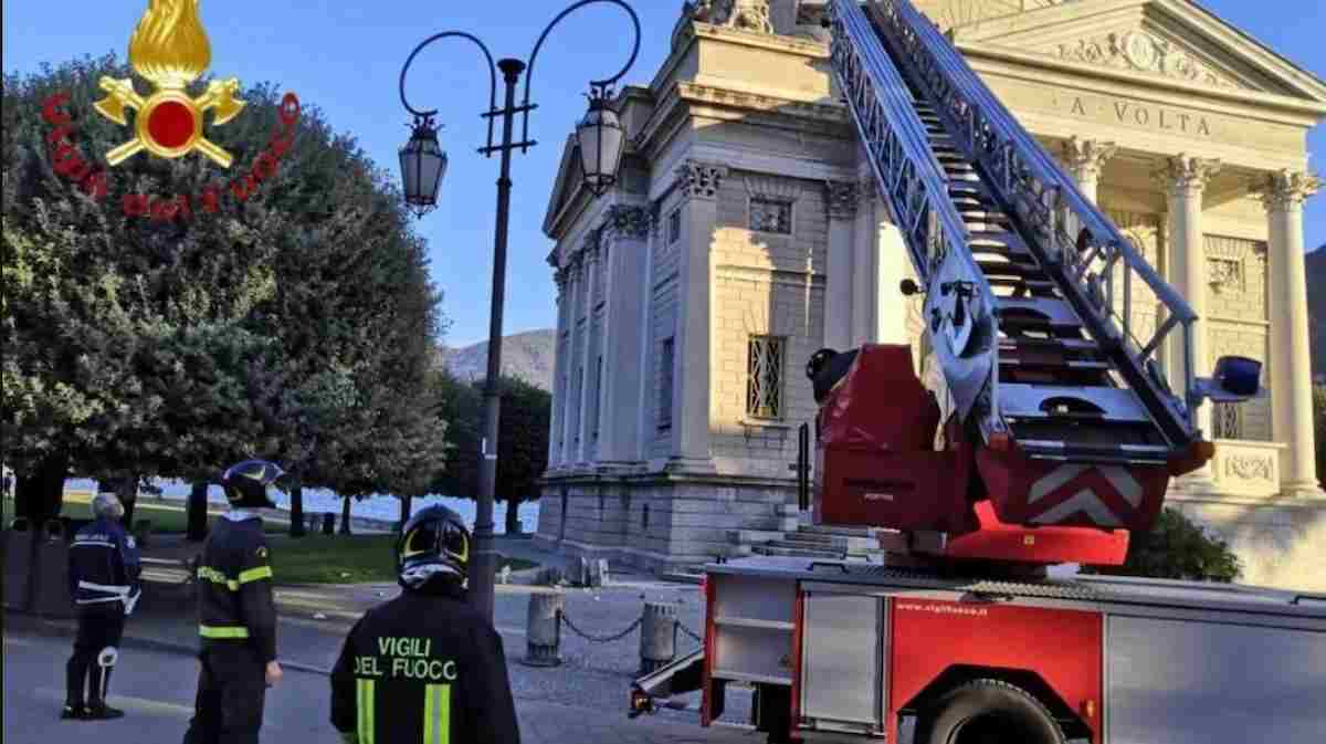 como, danni al tempio