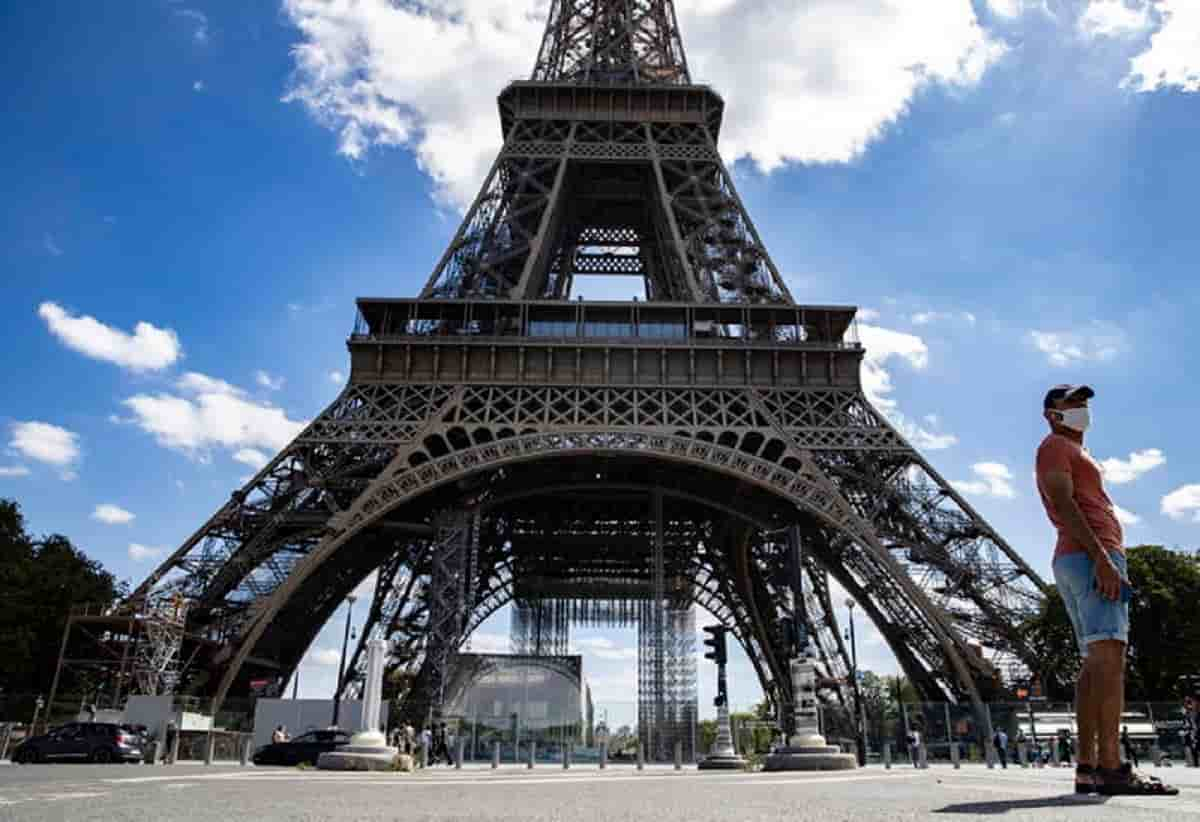 Torre Eiffel, un omaggio di Gustave alla donna che amava: la storia della torre degli innamorati