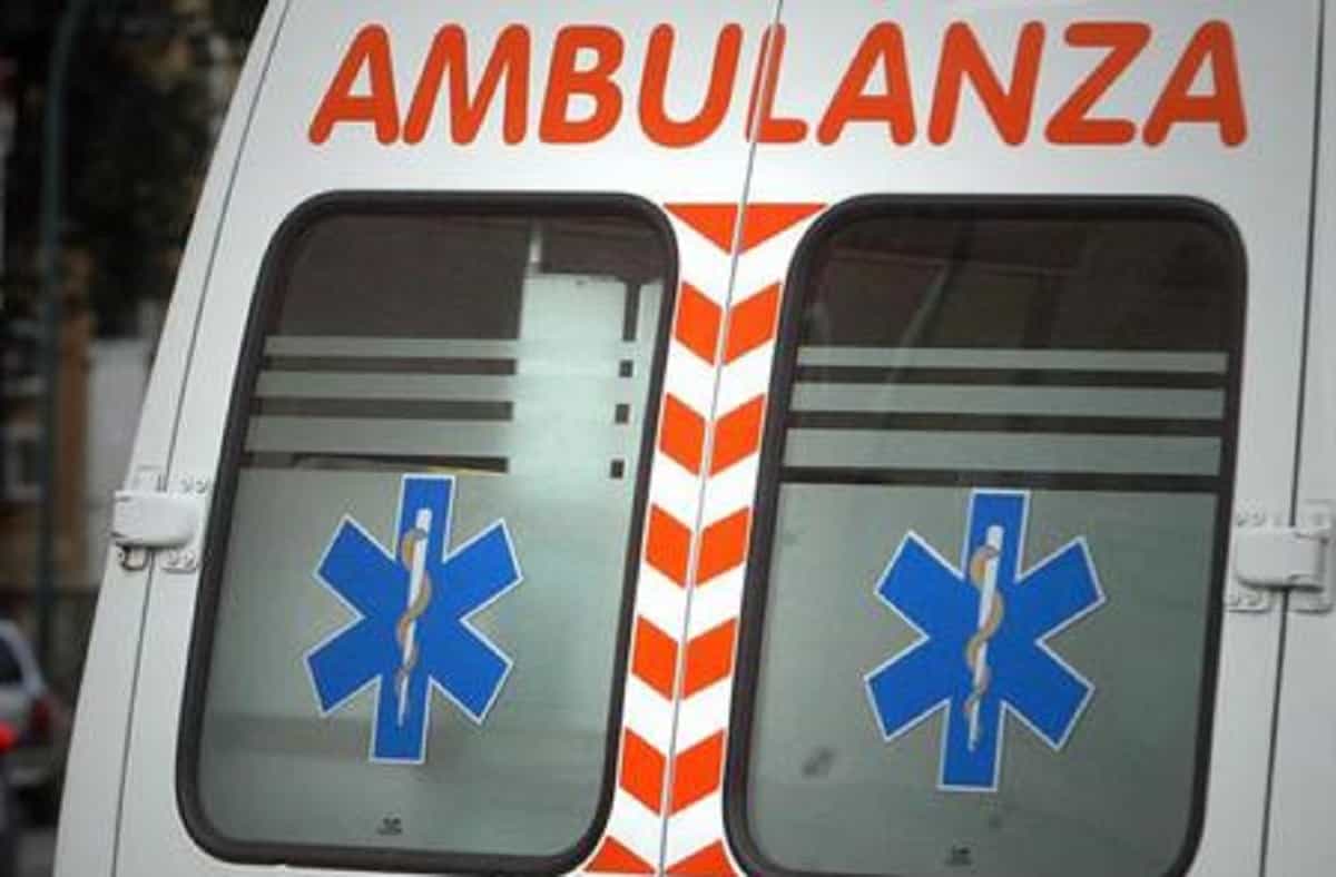 Borgo Aquileia (Udine), si scontra con un'auto: morto un motociclista
