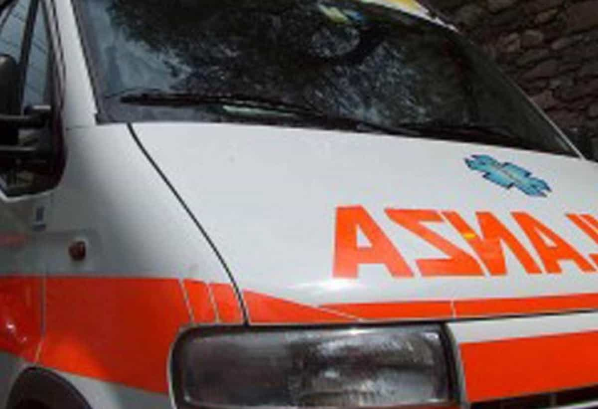 Treviglio: 46enne cade con la bici, sbatte la testa e muore. Tragedia nel Parco del Maglio