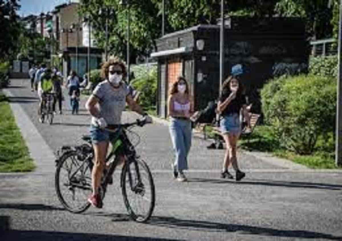 Bonus monopattini e biciclette: come funziona, come richiederlo, a chi spetta, quando inizia