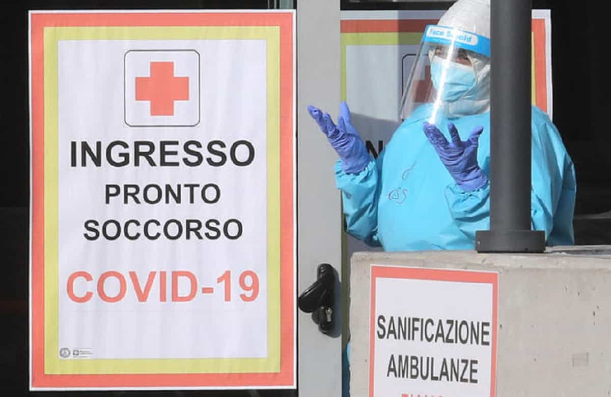 Covid, nell'ultima settimana in aumento i casi: +16,6%. Aumentano anche ricoveri e terapie intensive