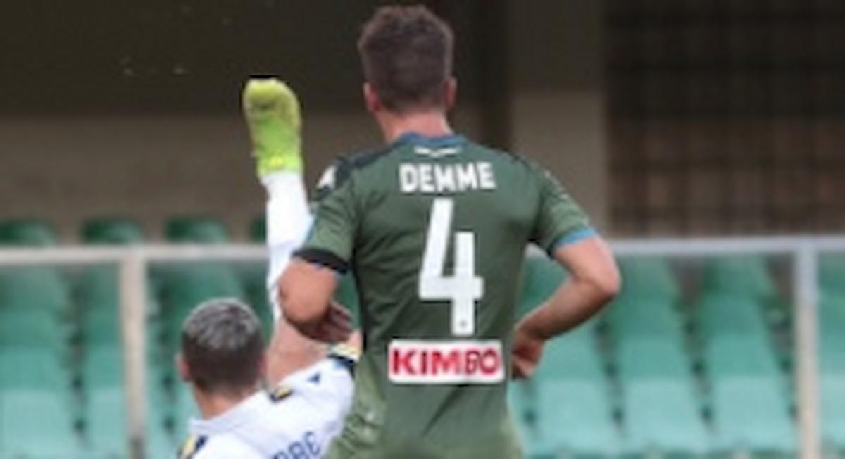 Diego Demme del Napoli è positivo al Covid, il club campano: "E' regolarmente vaccinato"