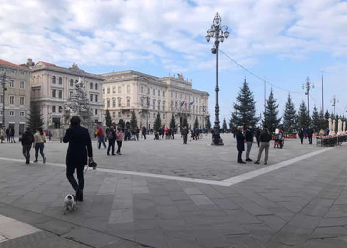 Friuli in zona gialla da lunedì. Fedriga anticipa il Governo: green pass rafforzato. Ecco cosa cambia