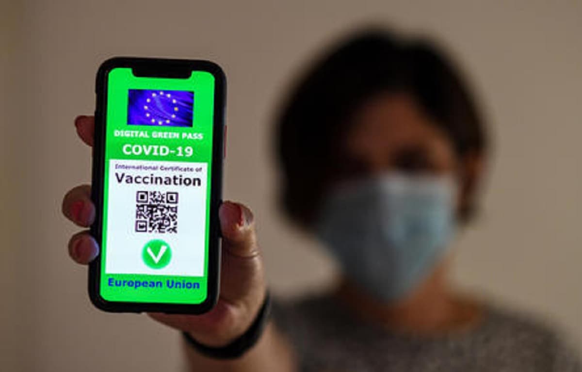 Green Pass non più valido con i test rapidi? In arrivo la stretta del Governo per salvare il Natale