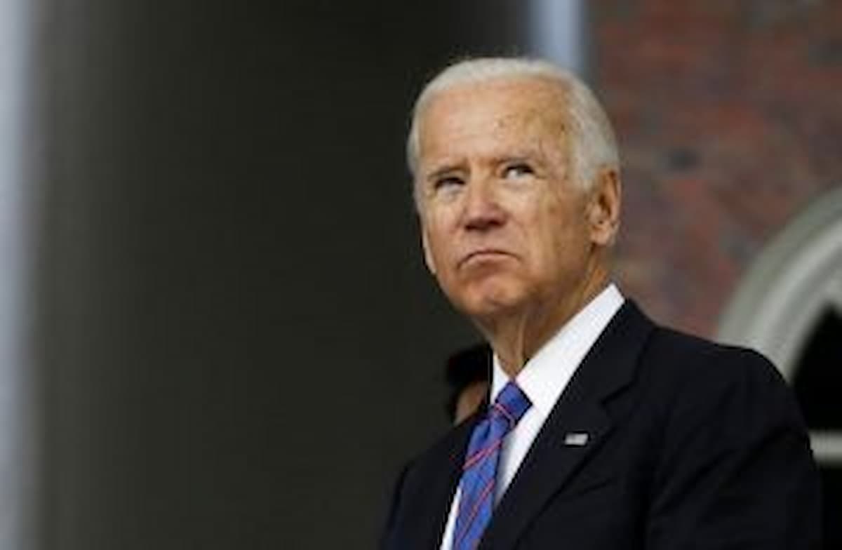 America is back dice Biden, con le mani legate dall'industria militare; Pino Nicotri: sarà capace di slegarsi?