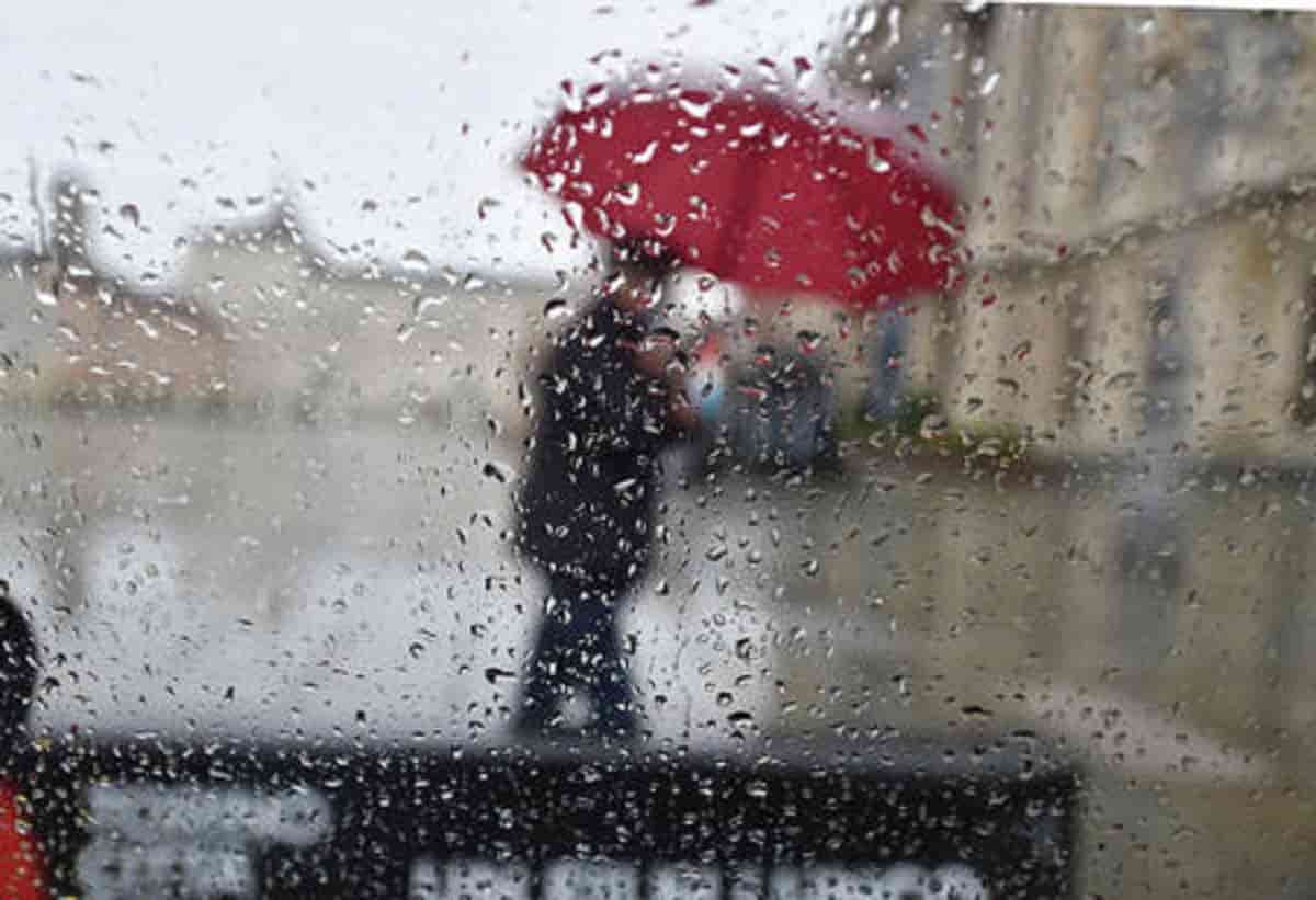 Previsione meteo weekend 27-28 novembre: freddo invernale, piogge abbondanti e nevicate a bassa quota