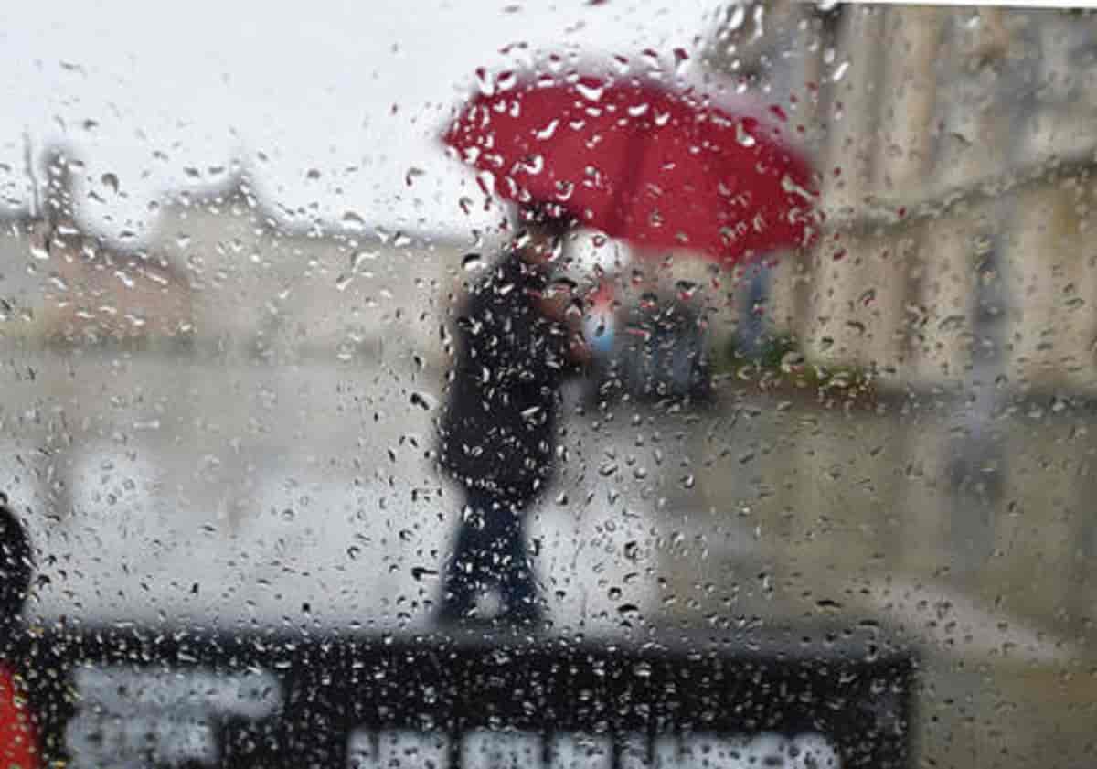 Previsioni meteo, torna il maltempo e il freddo in tutta Italia: sulle Alpi arriva la neve sopra i 1400 metri