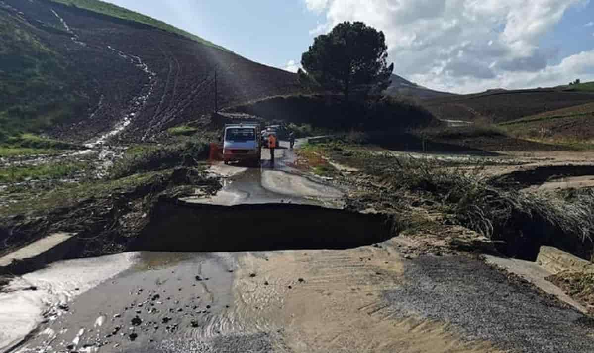 Tromba d'aria a Modica, il climatologo: "Intensità anomala. Colpa del cambiamento climatico"
