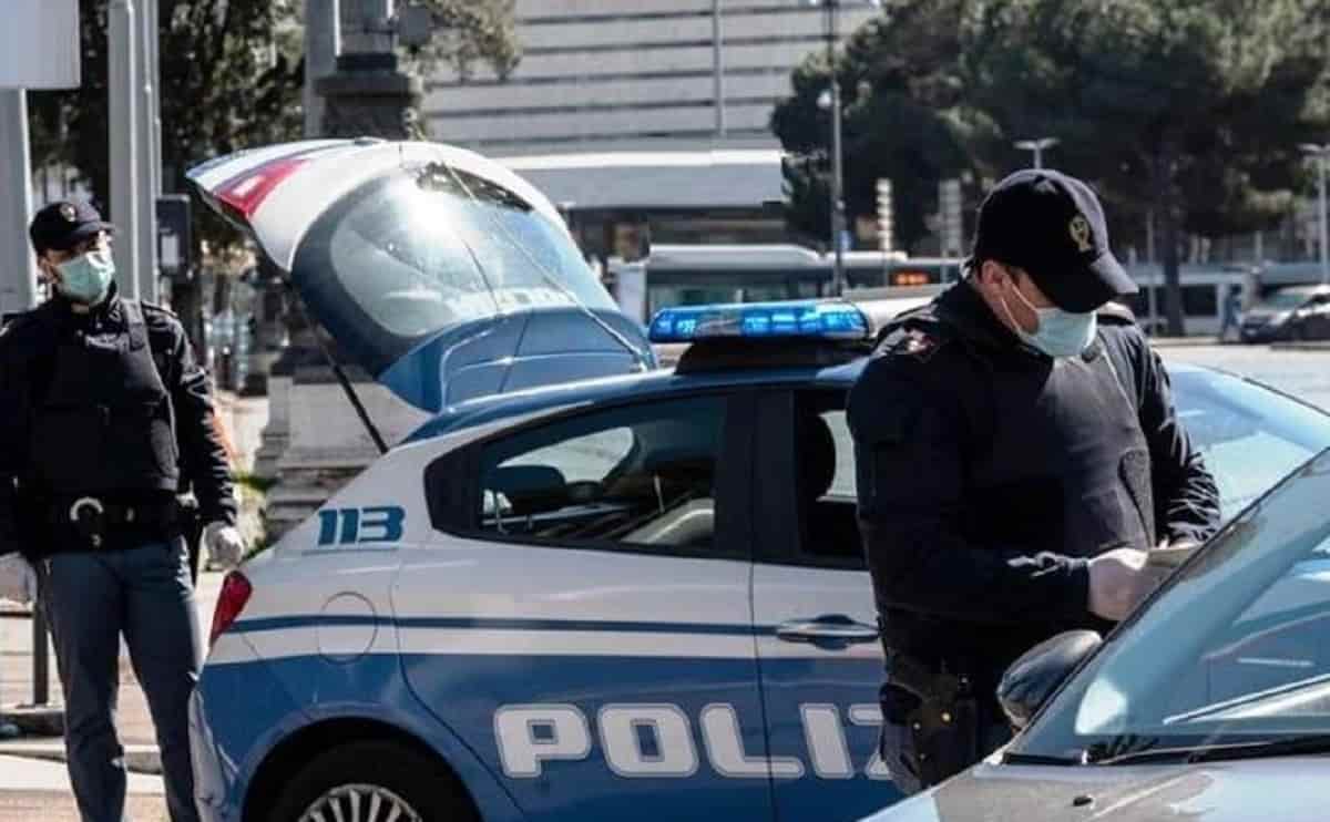 Genova, rapina farmacia con un biglietto: "Sono armato. Mettimi i soldi". Come nel film Prendi i soldi e scappa di Woody Allen