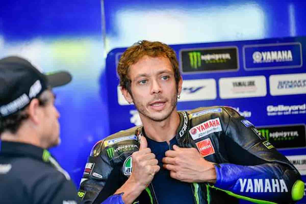 La nuova vita di Valentino Rossi: auto, team, figlia, a gennaio su una Ferrari nella “12 Ore del Golfo” in Bahrain