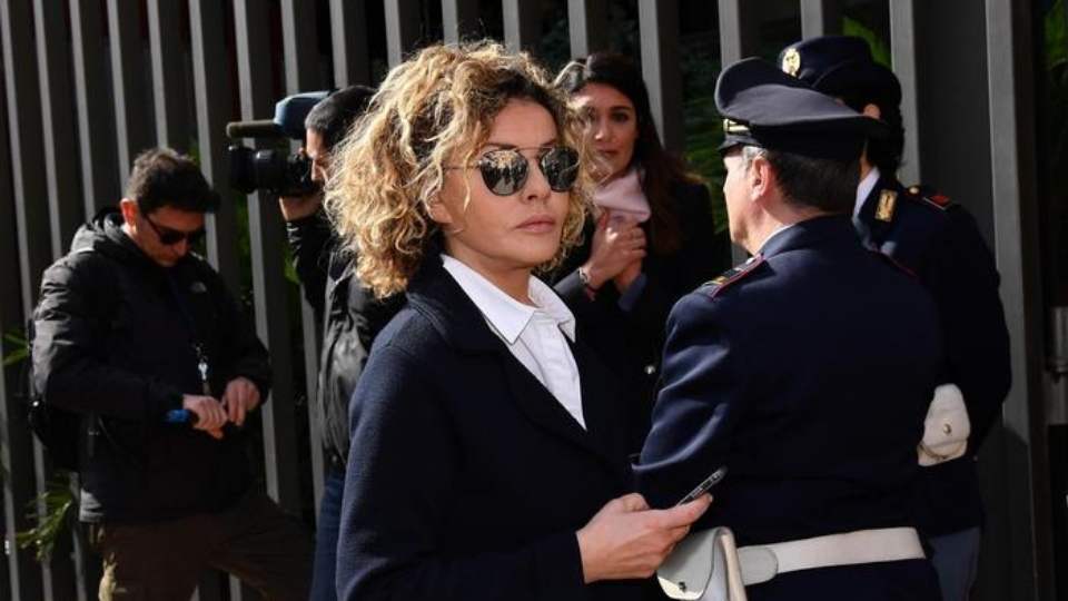 Eva Grimaldi chi è, età, vero nome, dove e quando è nata, Imma Battaglia, Gabriel Garko, vita privata, Instagram, dove vive, biografia e carriera