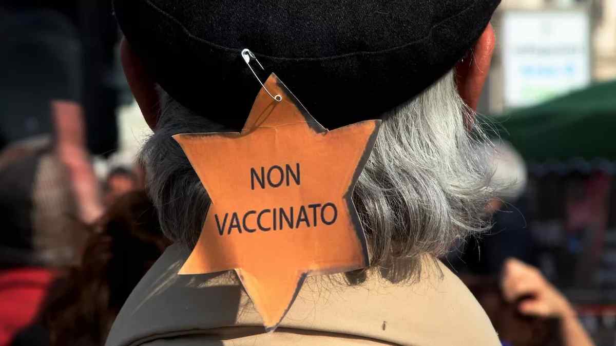 No Vax, in Germania condanne a chi indossa la stella di David e fa paragoni con l'Olocausto