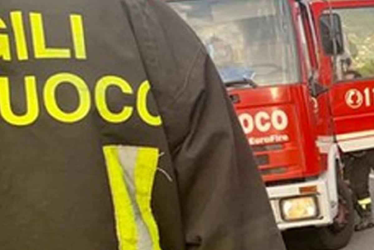 Albino (Bergamo), ha un malore e la sigaretta le cade sul pigiama: 72enne muore bruciata