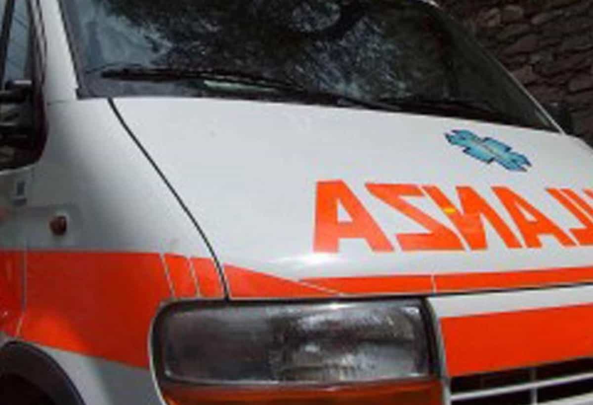 Potenza-Sicignano, perde il controllo della macchina e si ribalta: morto 31enne