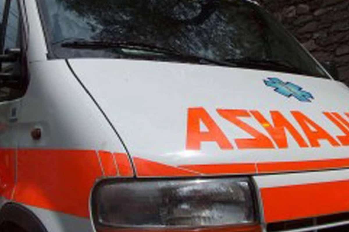 Besana in Brianza, schiacciato dalla cabina di un escavatore: morto operaio