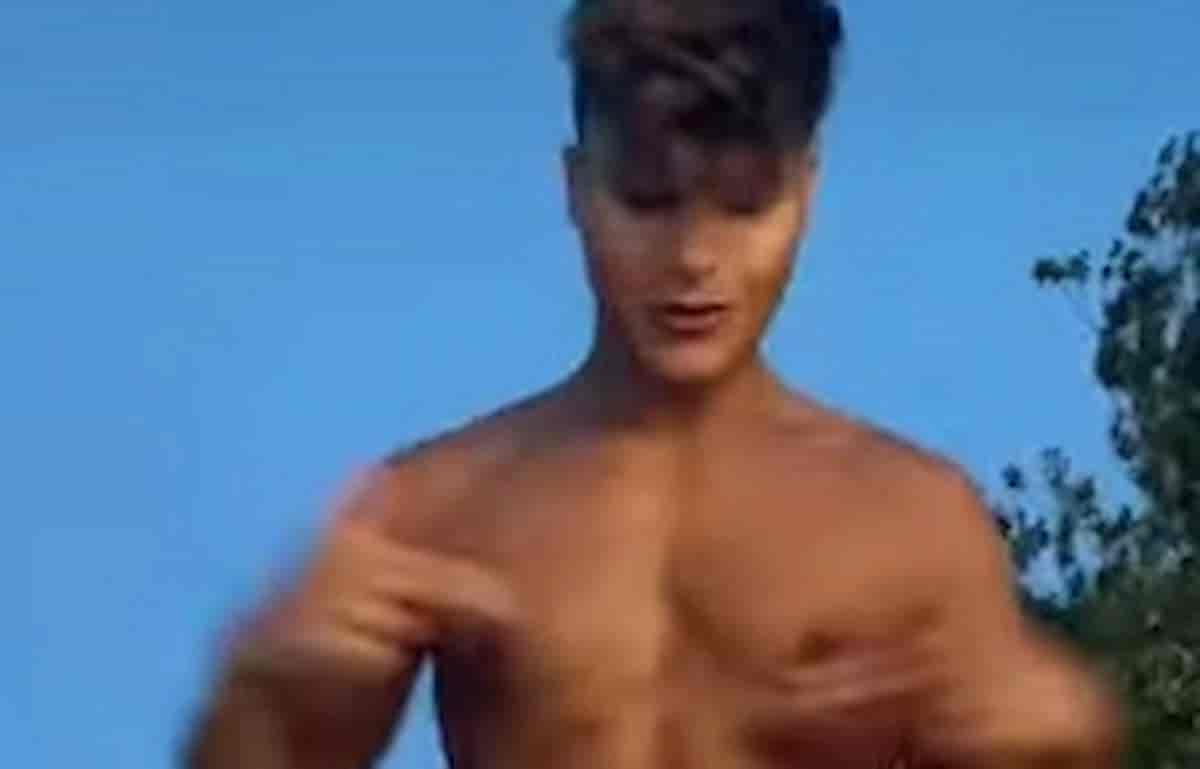 Denis Dosio chi è, età, dove e quando è nato, altezza, fidanzata, vita privata, fratello, Instagram