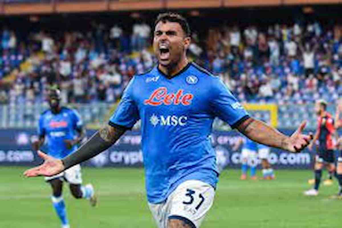 Napoli, Andrea Petagna e Kevin Malcuit sono in isolamento perché sono venuti a contatto con positivi al Covid
