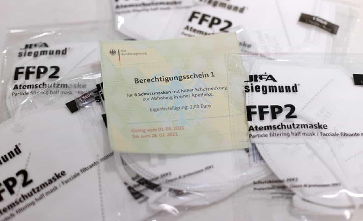 Mascherine Ffp2, qual è il prezzo giusto? Costano di più adesso che sono obbligatorie