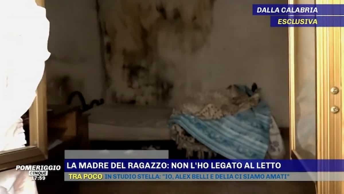 Paola (Cosenza) giovane legato