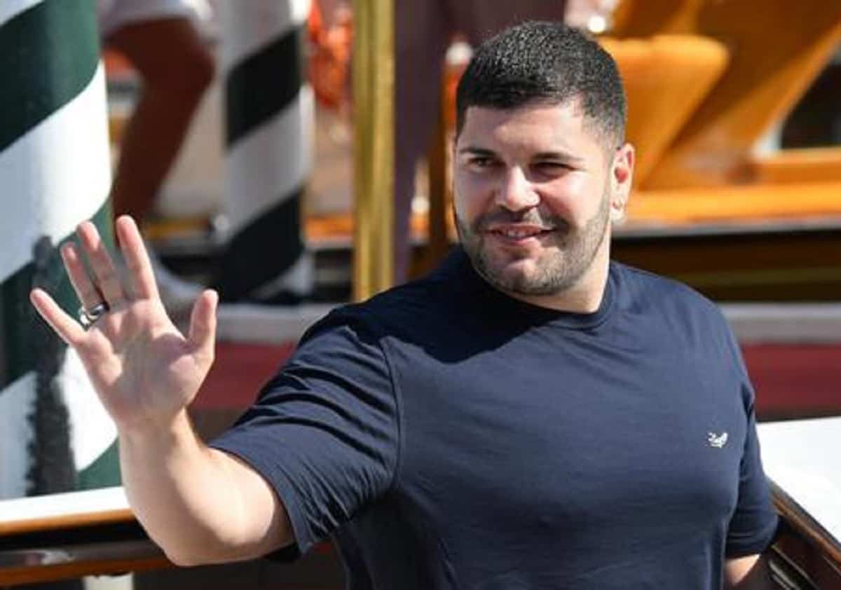 Salvatore Esposito chi è: dove e quando è nato, età, altezza, fidanzata Paola Rossi, figli e vita privata