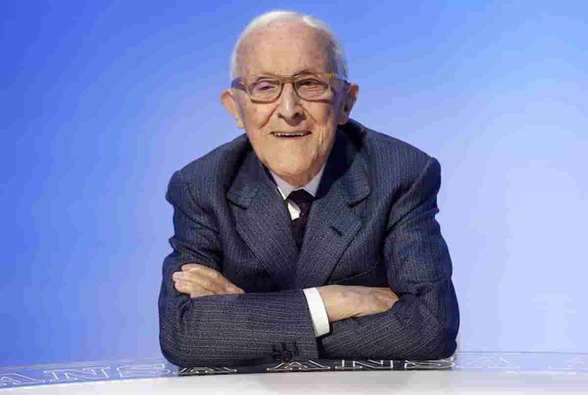 Sergio Lepri è morto: è stato direttore dell'Ansa dal 1962 al 1990