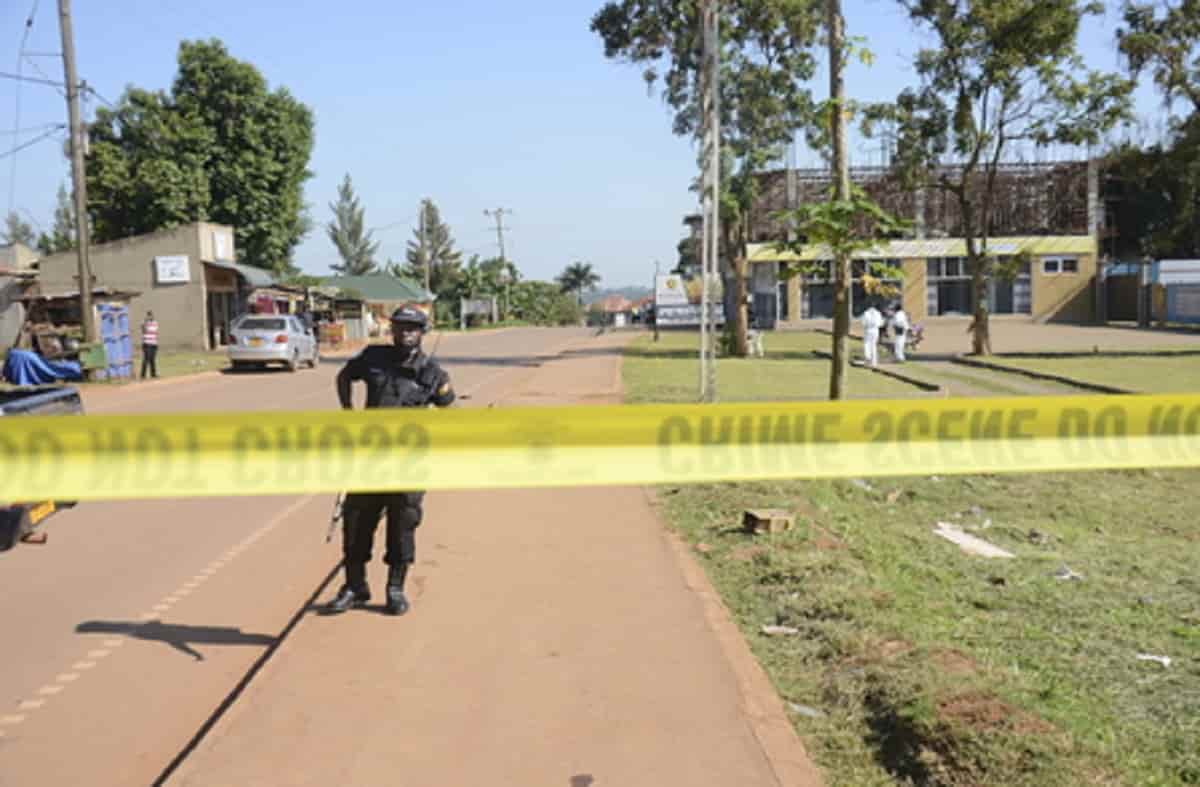 Uganda, lo scrittore Kakwenza Rukirabashaija liberato e poi arrestato di nuovo