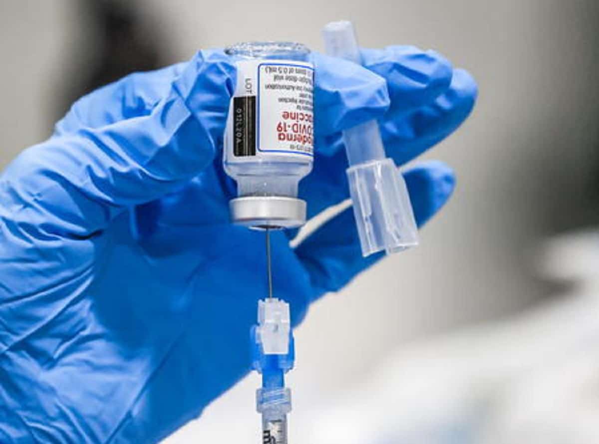 Vaccini, sono 1.972 i medici sospesi dall'albo per la mancata vaccinazione