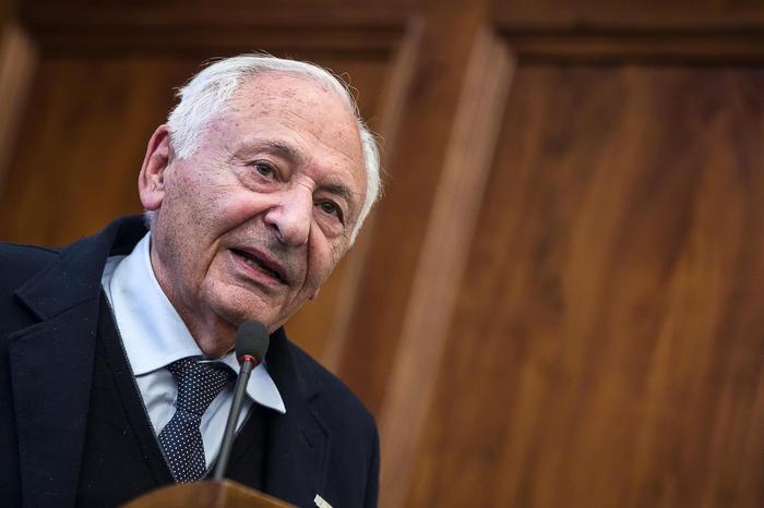 Mogol chi è, età, dove e quando è nato, vero nome, moglie, figli, vita privata, malattia, dove vive, biografia e carriera